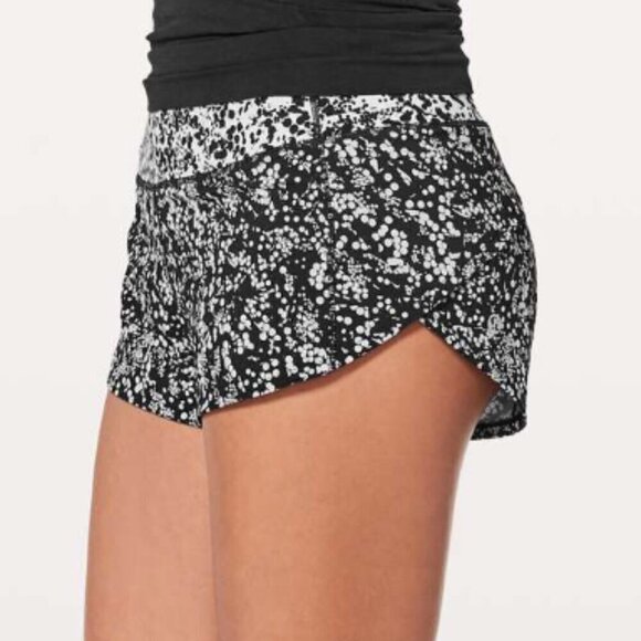 Lululemon Speed Up Short *2.5" Chirasu Black / Chirakasu Alpine White - Picture 6 of 6